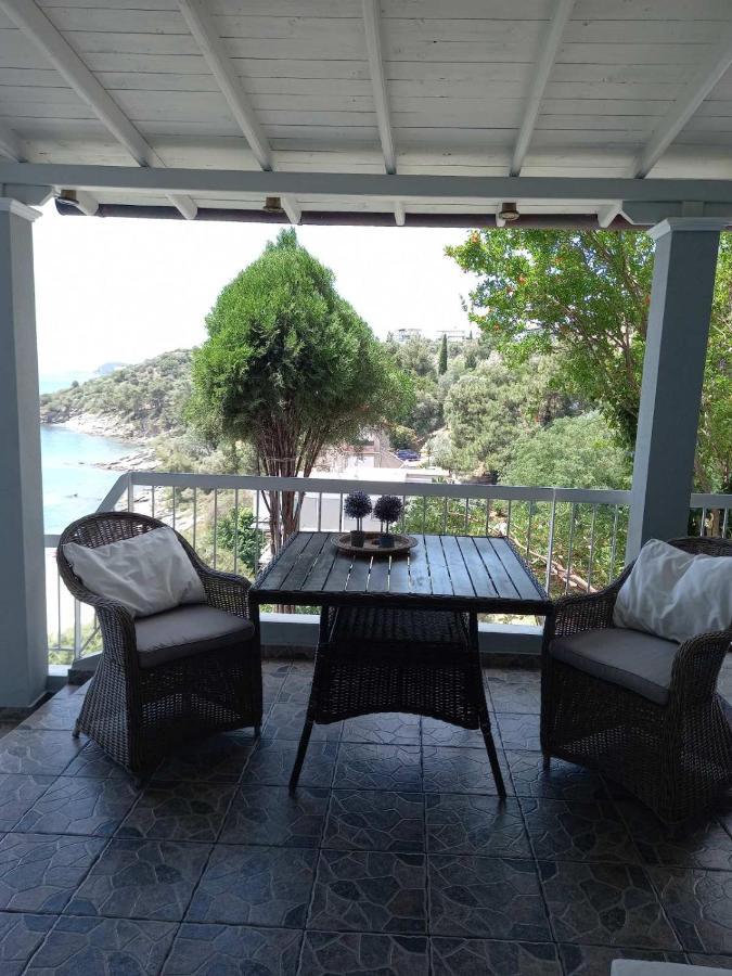 Balcony By The Sea Apartment Palaiontsiflikion Exterior photo